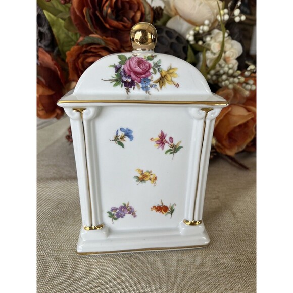 Centurion Hand-Painted Victorian Pillar Style Mantel Clock – Gold Trim Porcelain - Picture 6 of 8